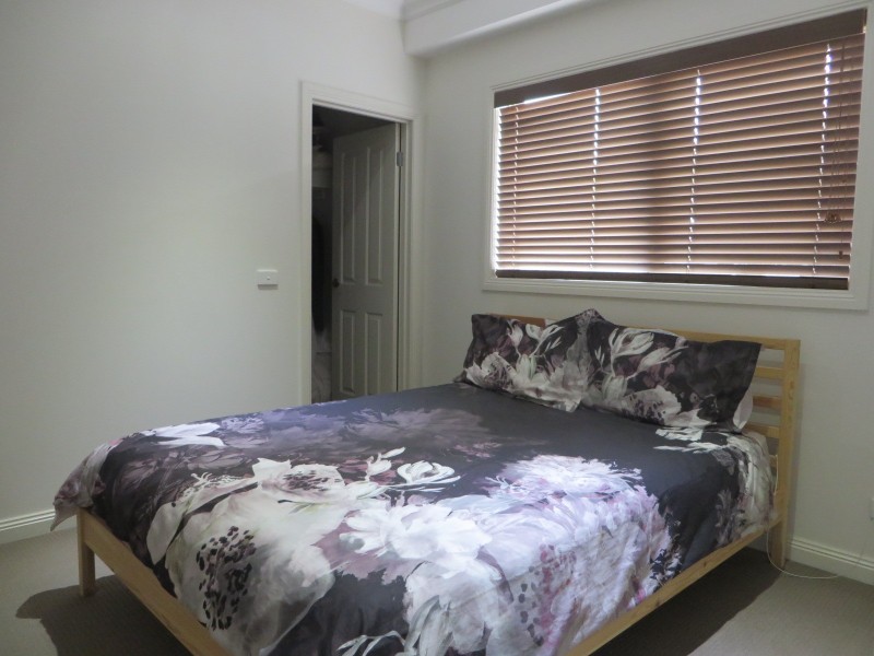 2/114 Cyprus Street, Lalor VIC 3075