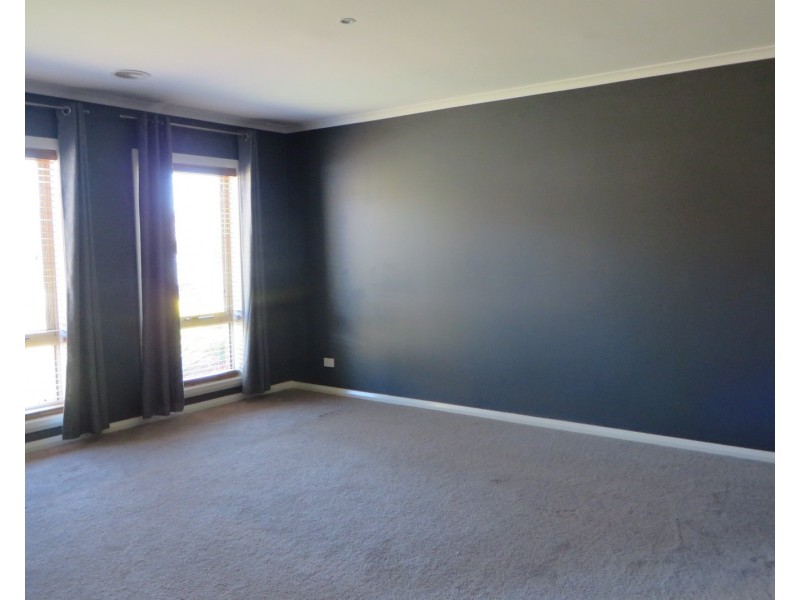 4 Camden Close, South Morang VIC 3752