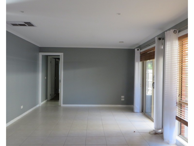 4 Camden Close, South Morang VIC 3752