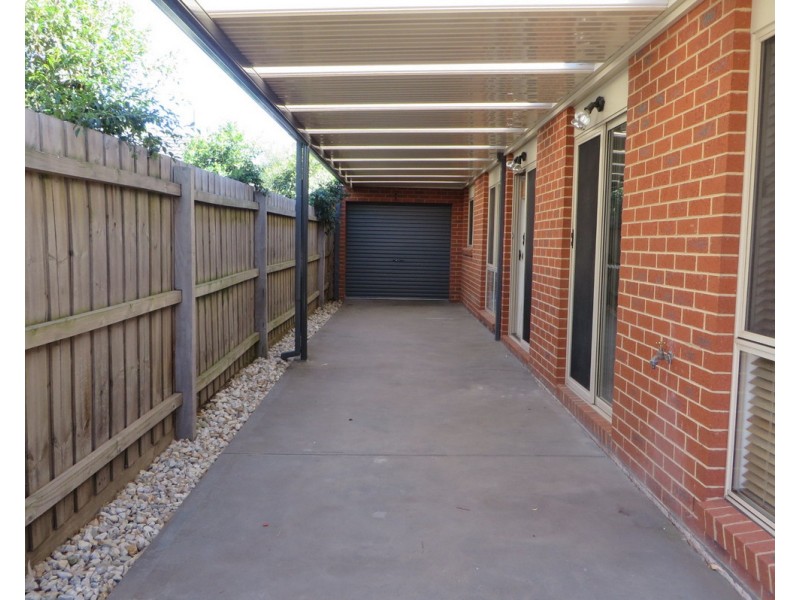 4 Camden Close, South Morang VIC 3752