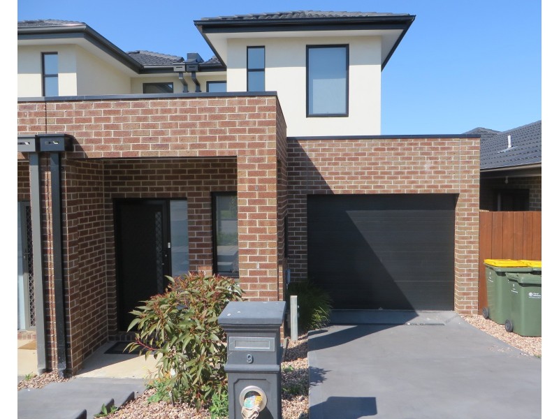 9 Witchazel Drive, South Morang VIC 3752