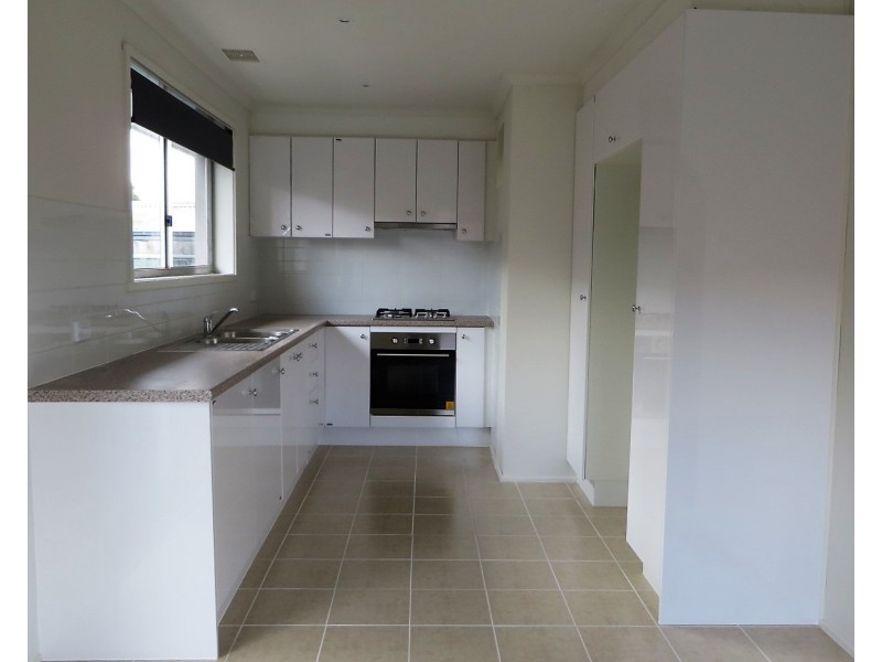 1/207 Darebin Drive, Lalor VIC 3075