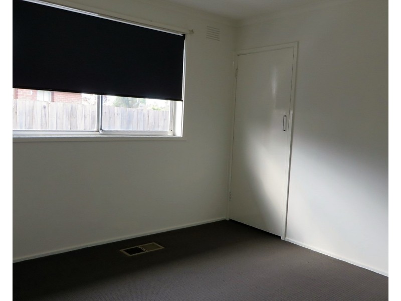 1/207 Darebin Drive, Lalor VIC 3075