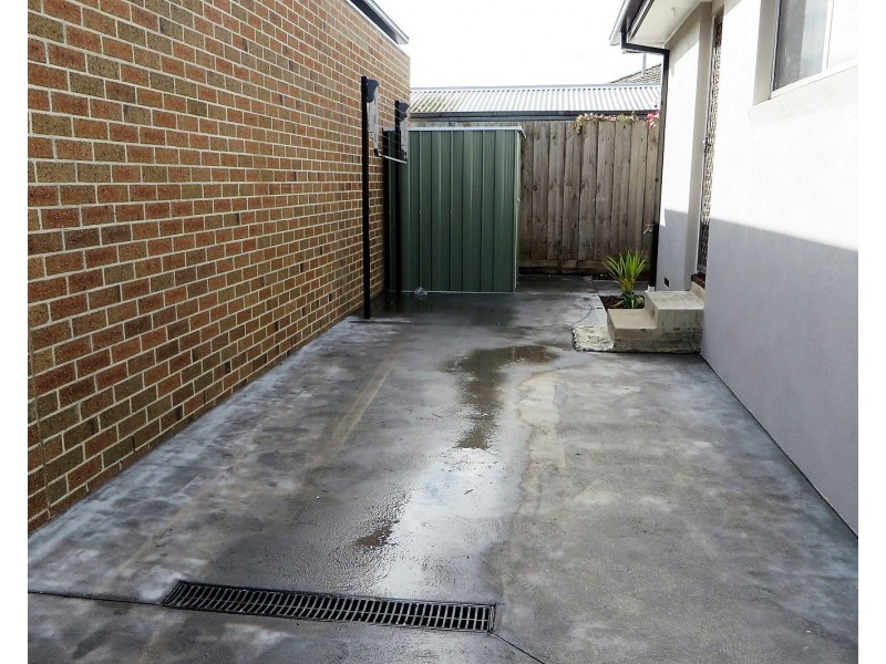 1/207 Darebin Drive, Lalor VIC 3075
