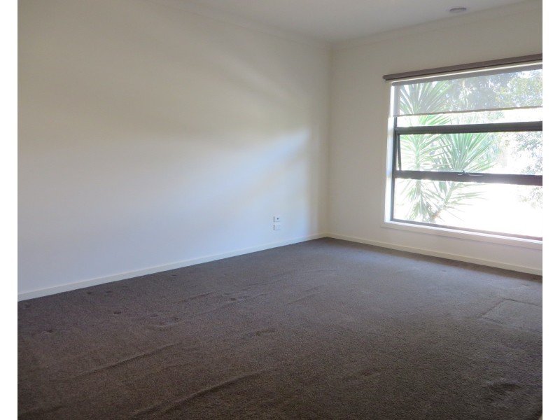 6 Dolphin Drive, South Morang VIC 3752