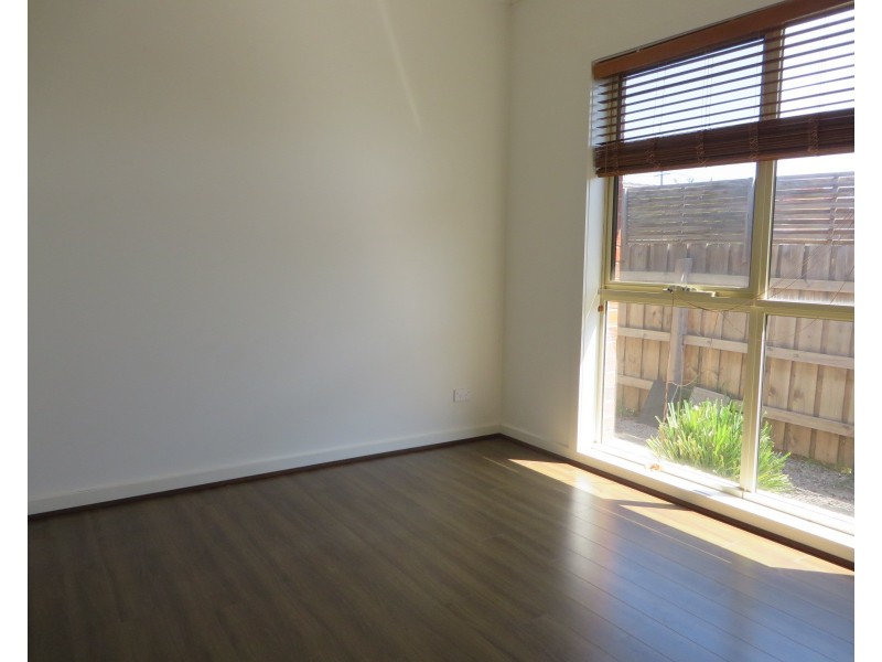 3/5 Crevelli Street, Reservoir VIC 3073
