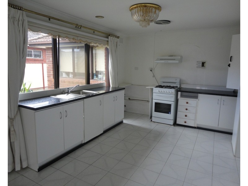 8 Tatlow Drive, Epping VIC 3076