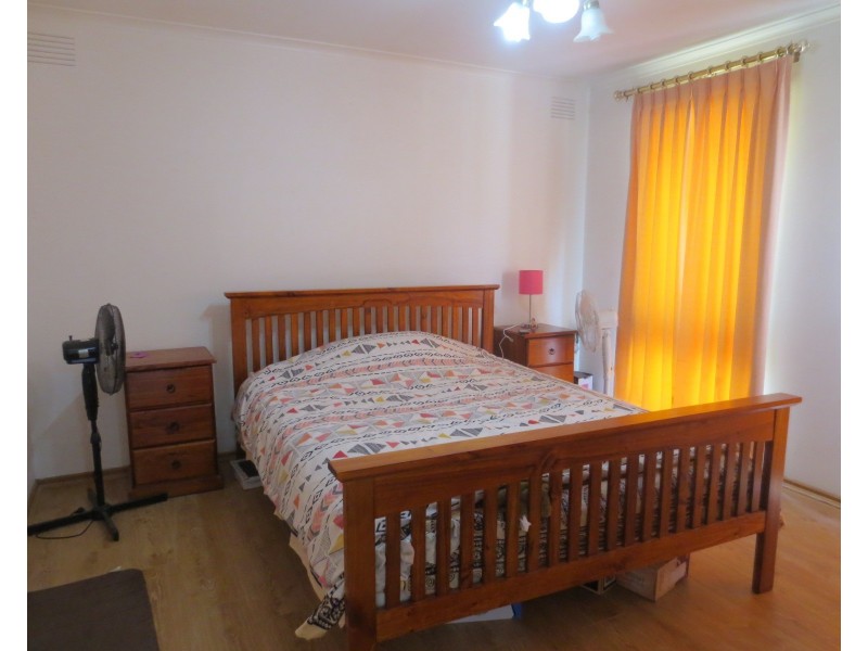 8 Tatlow Drive, Epping VIC 3076