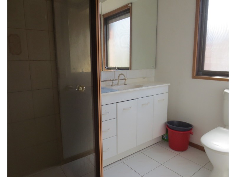 8 Tatlow Drive, Epping VIC 3076