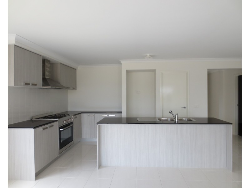 32 Maremma Drive, Mernda VIC 3754