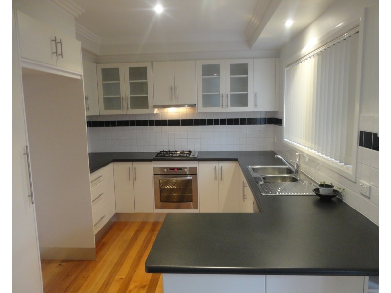 2/11 Payne Place, South Morang VIC 3752