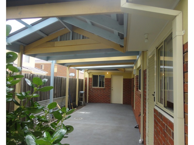2/11 Payne Place, South Morang VIC 3752