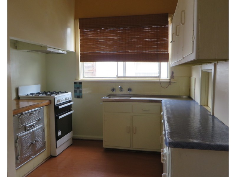 31 Barton Street, Reservoir VIC 3073