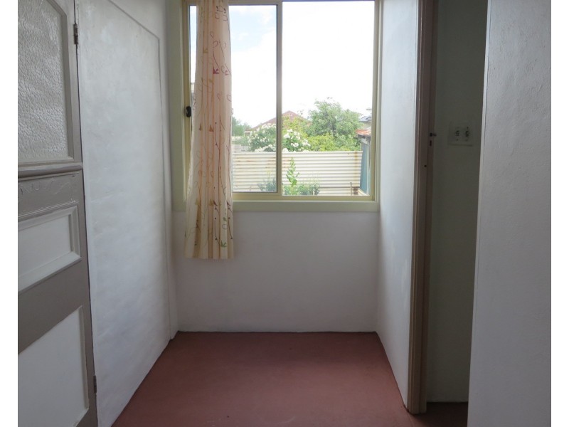 31 Barton Street, Reservoir VIC 3073