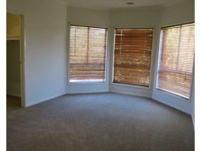 14 Kylemore Drive, South Morang VIC 3752