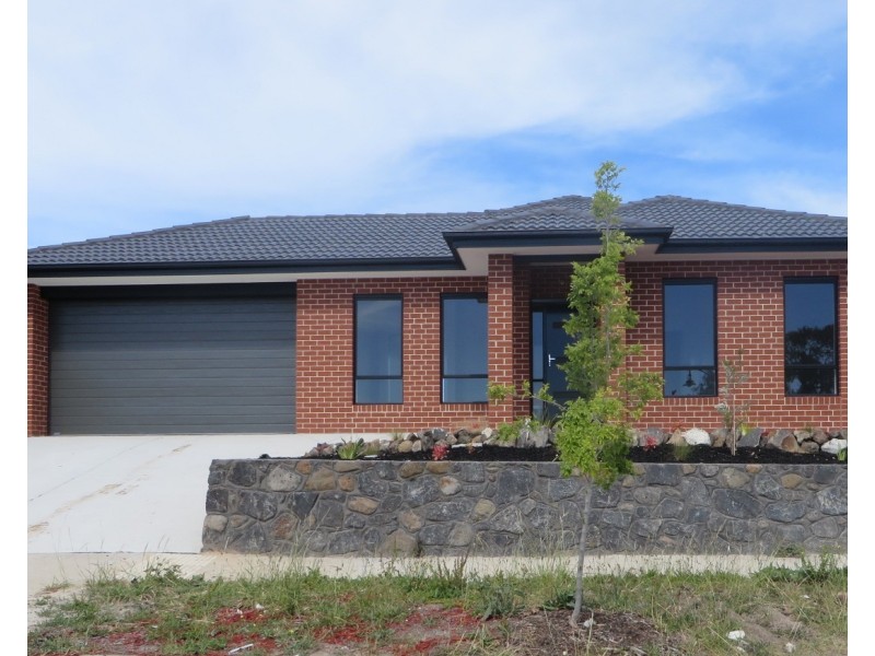 12 Pribislaw Crescent, Epping VIC 3076