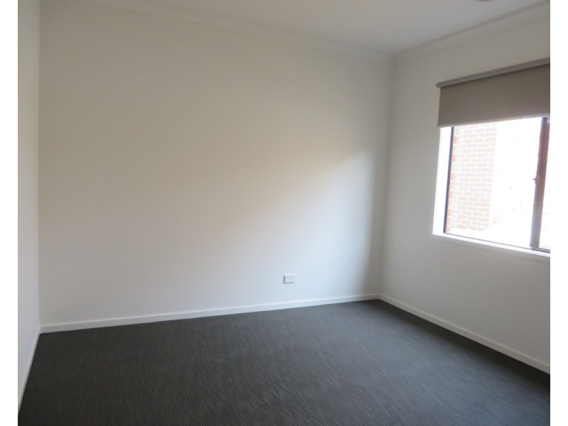 8 Witchazel Drive, South Morang VIC 3752
