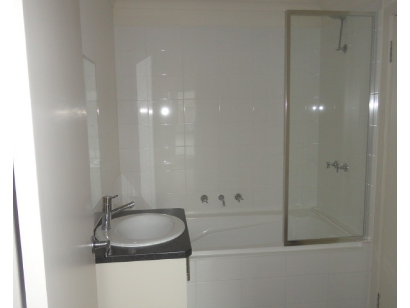 8/12 Kirkland Court, Epping VIC 3076