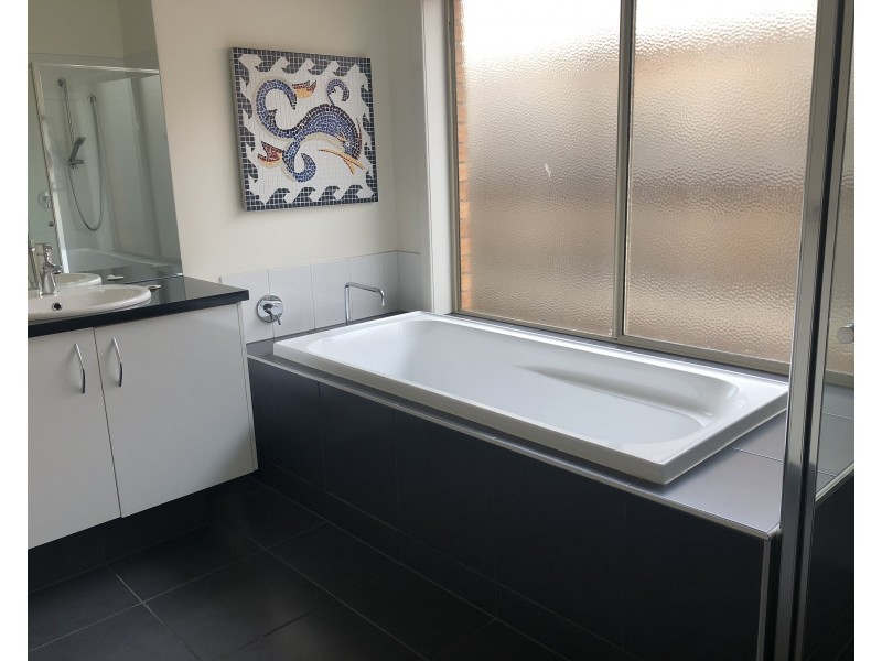 28 Sunridge Drive, Mernda VIC 3754