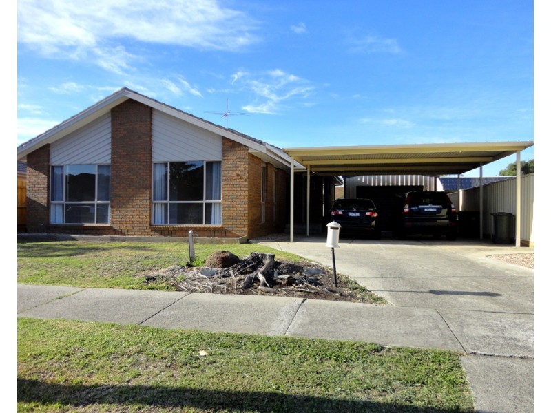 111 Centenary Drive, Mill Park VIC 3082