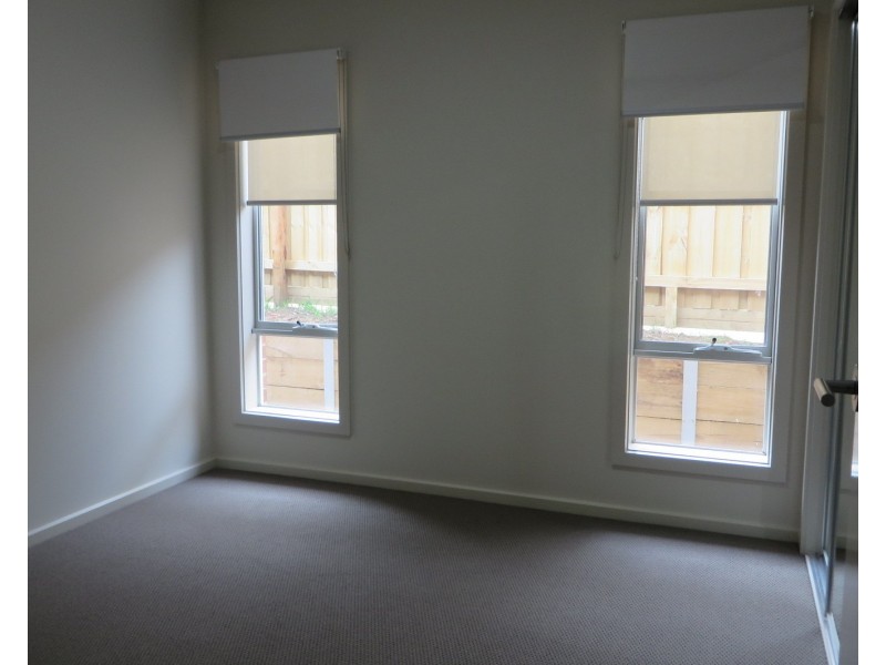 17 College Road, Doreen VIC 3754