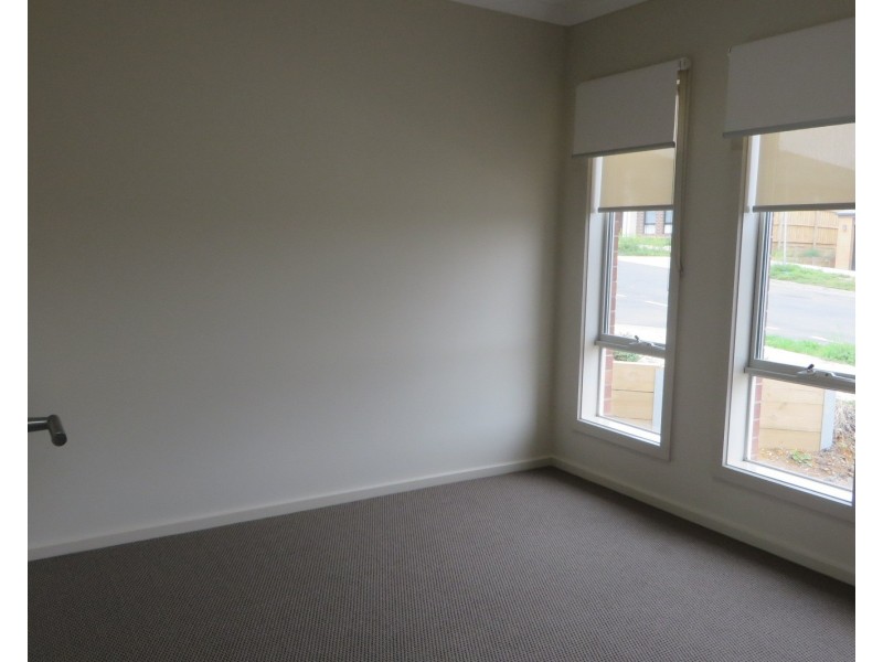 17 College Road, Doreen VIC 3754