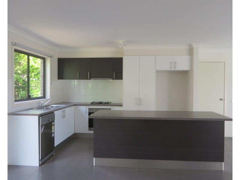 6 Twigrush Place, Brookfield VIC 3338