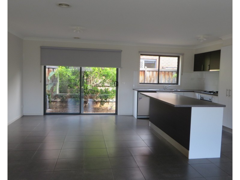 6 Twigrush Place, Brookfield VIC 3338