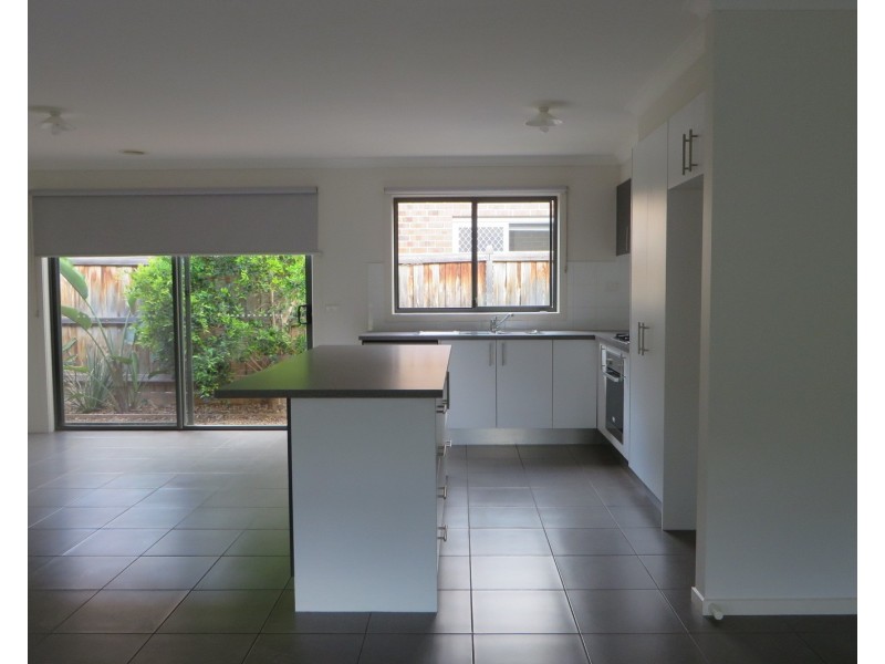 6 Twigrush Place, Brookfield VIC 3338