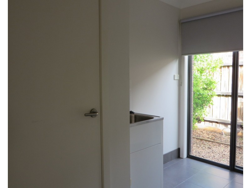 6 Twigrush Place, Brookfield VIC 3338