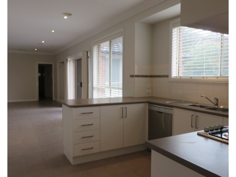 28 Gravlier Way, South Morang VIC 3752