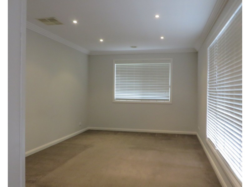 28 Gravlier Way, South Morang VIC 3752