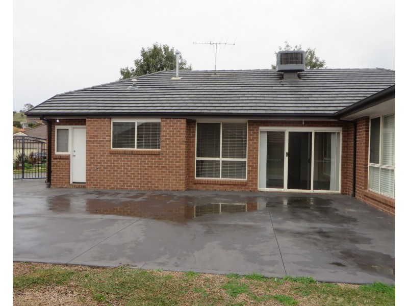 28 Gravlier Way, South Morang VIC 3752