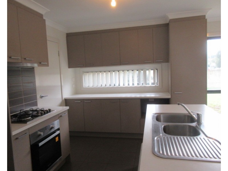 12 Woodridge Crescent, Doreen VIC 3754