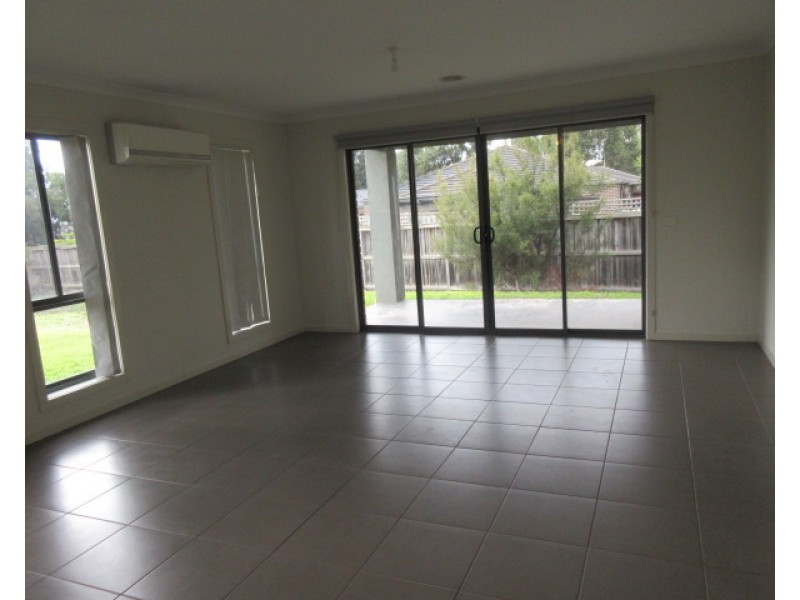 12 Woodridge Crescent, Doreen VIC 3754