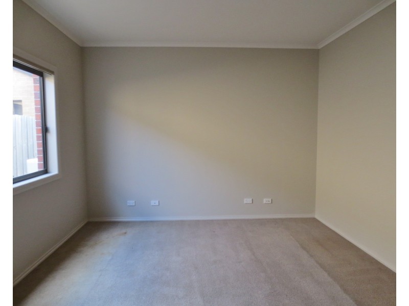 15 Starlight Gardens, Epping VIC 3076