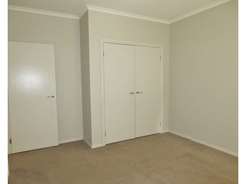 15 Starlight Gardens, Epping VIC 3076