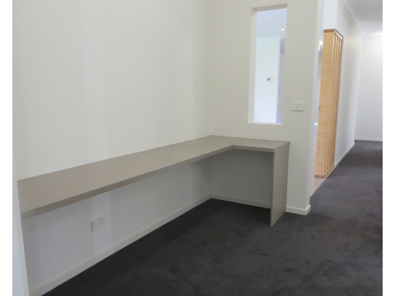 6 Atkinson Close, Point Cook VIC 3030