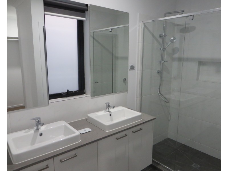 37 Fadaro Street, Kalkallo VIC 3064