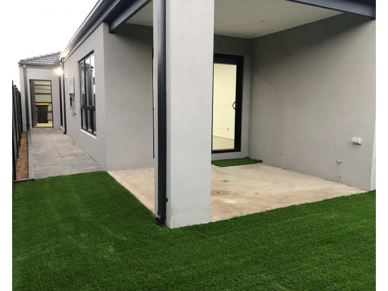 37 Fadaro Street, Kalkallo VIC 3064