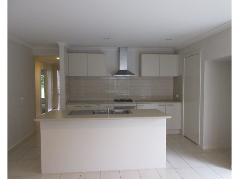 11 Cortona Grange, Mernda VIC 3754