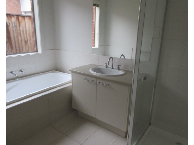 11 Cortona Grange, Mernda VIC 3754