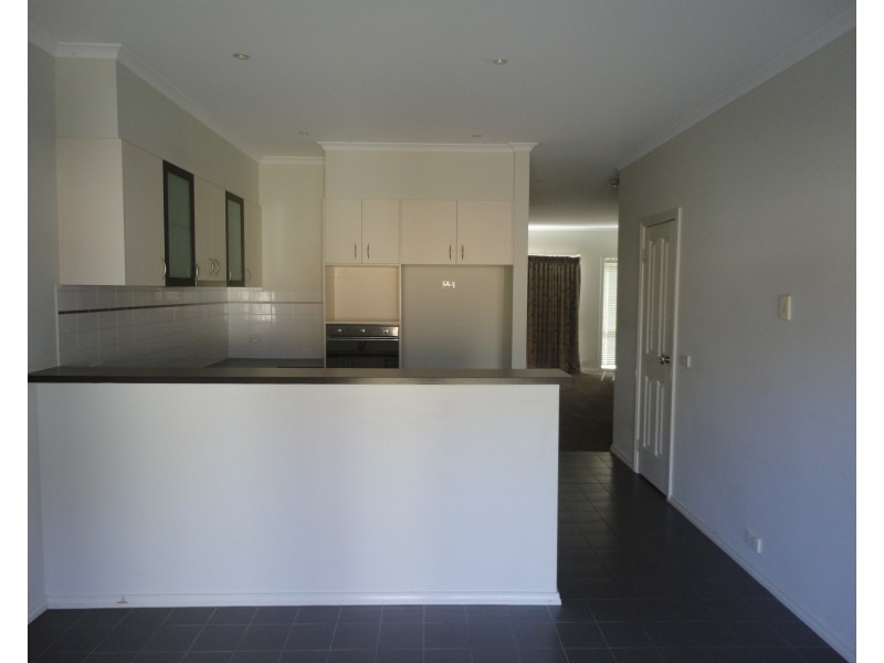 14 Malabar Walk, Bundoora VIC 3083