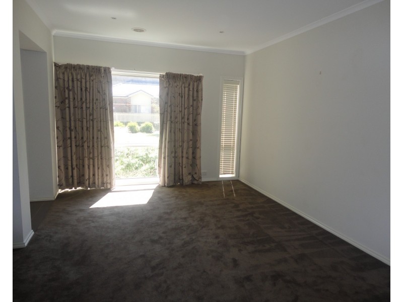 14 Malabar Walk, Bundoora VIC 3083