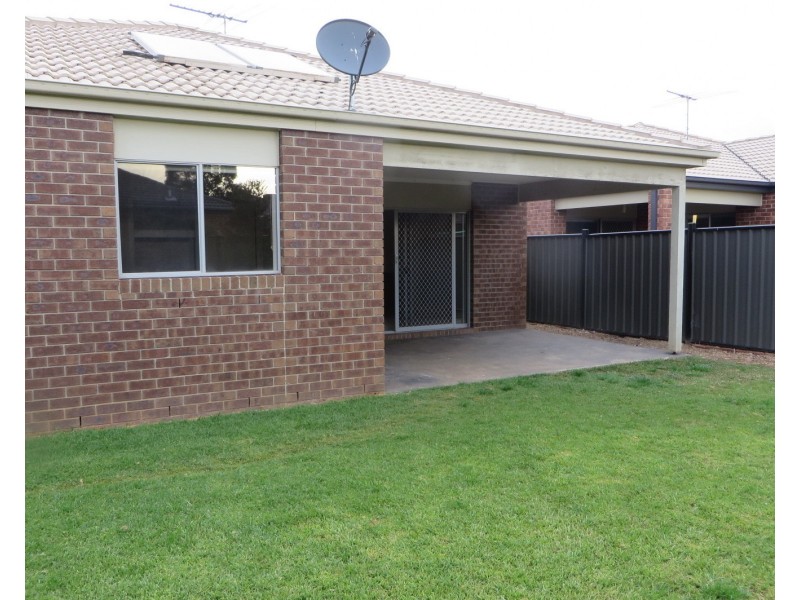 10 Atkinson Close, Point Cook VIC 3030