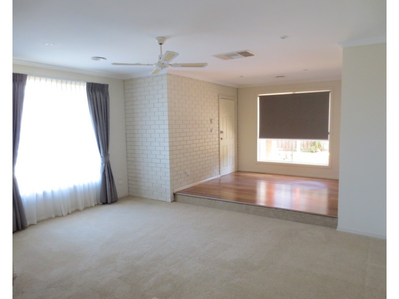 27 Jolly Terrace, South Morang VIC 3752