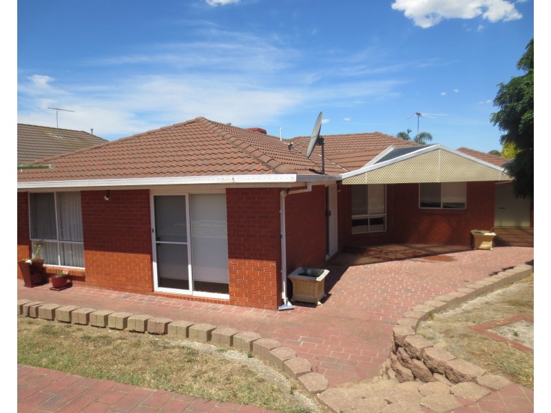 27 Jolly Terrace, South Morang VIC 3752
