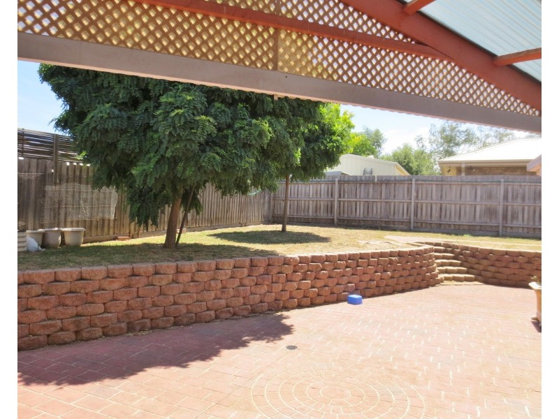 27 Jolly Terrace, South Morang VIC 3752