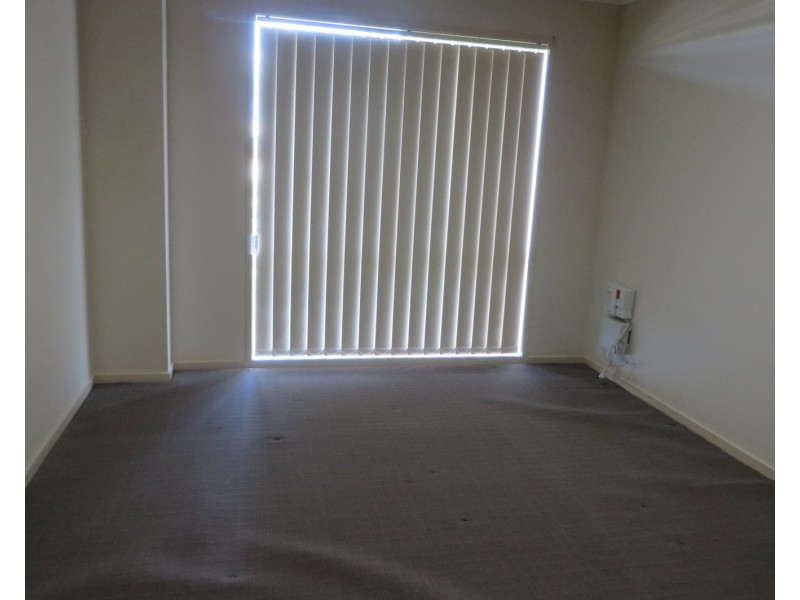 12 Claret Ash Boulevard, Melton West VIC 3337