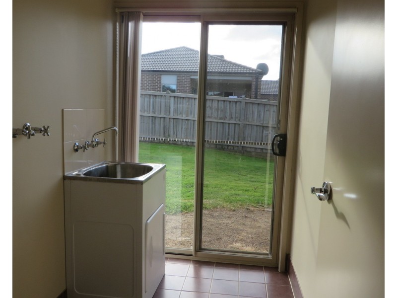 12 Claret Ash Boulevard, Melton West VIC 3337